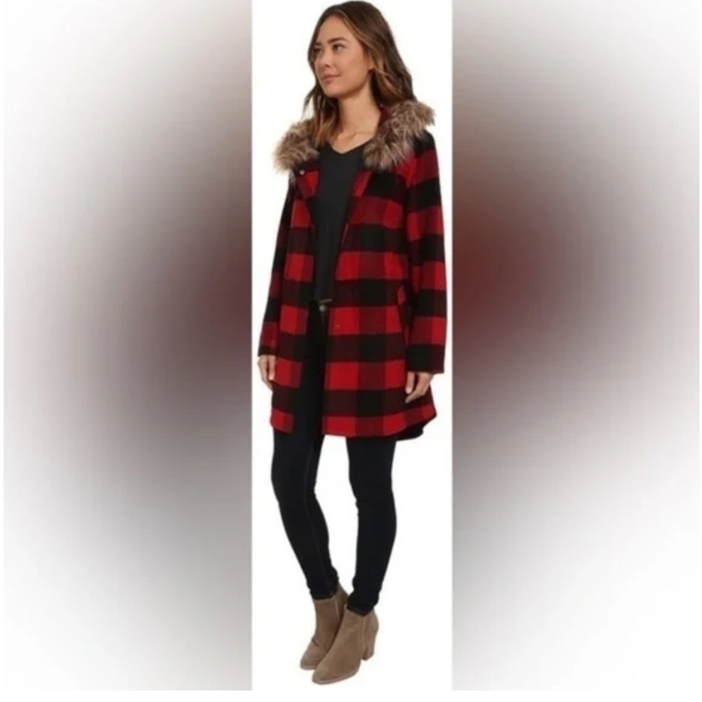 BB Dakota Women’s Jaslene Buffalo Plaid Jacket Faux Fur Trim Hood